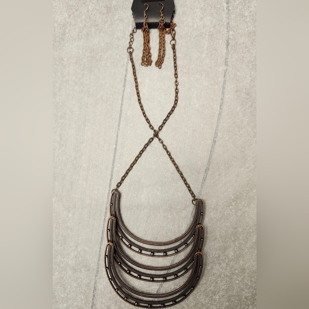 Elegant Bronze Necklace